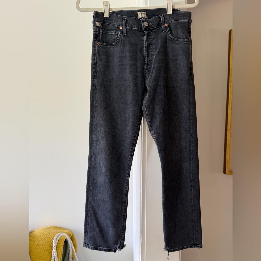 Citizens of Humanity Emerson Slim Boyfriend Jeans Dark Wash Size 26
Raw Hem